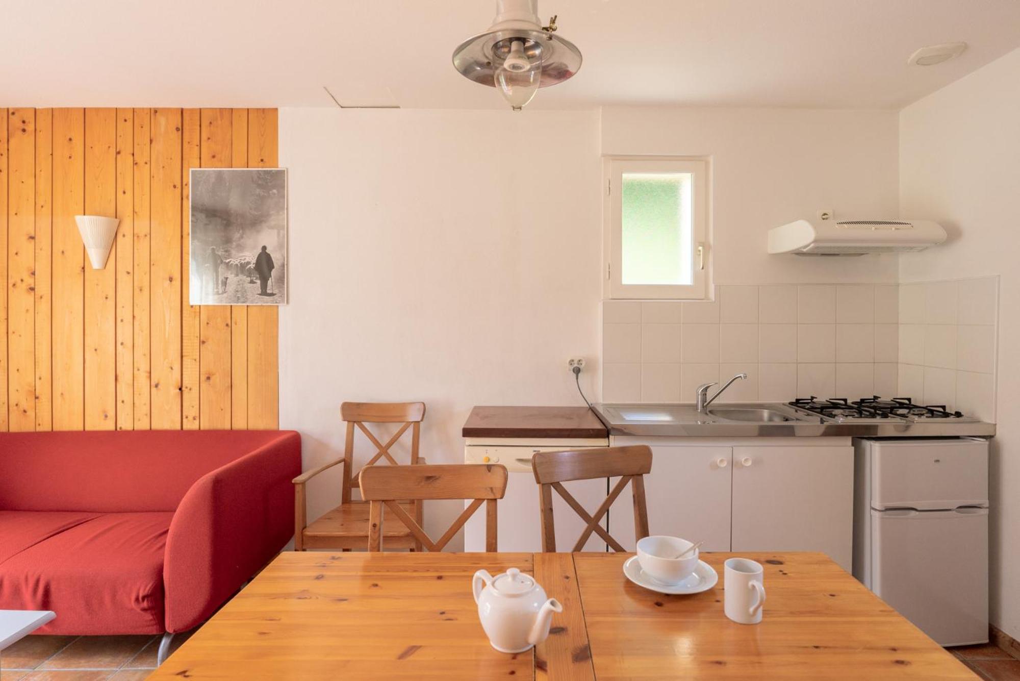Domaine De Ramonjuan Hotel Bagnères-de-Bigorre Szoba fotó